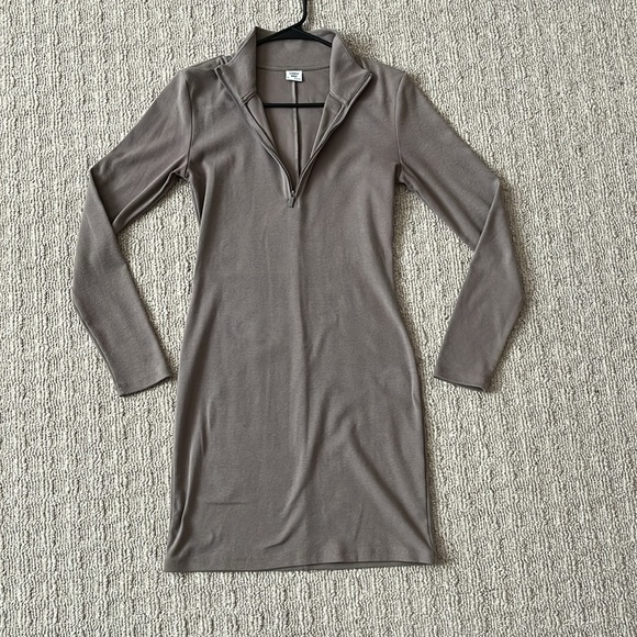 Aritzia Sunday Best Taupe Gray Beige Half-Zip Mock neck Long Sleeve Mini Dress M - Picture 1 of 9